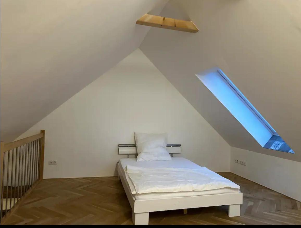 Exklusive Maisonetten Wohnung Mit Gartenzugang Аугсбург Экстерьер фото